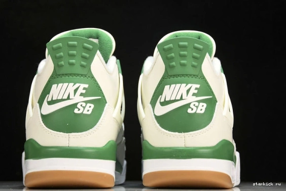   DR5415-103 Green Retro  4 SB Jordan DR5415-103 Pine 0310